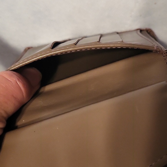 Louis Vuitton Epi Wallet - Picture 11 of 12